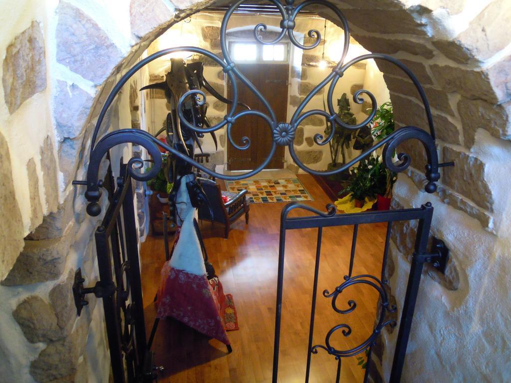 Casa Castori Bed & Breakfast Macomer Bagian luar foto