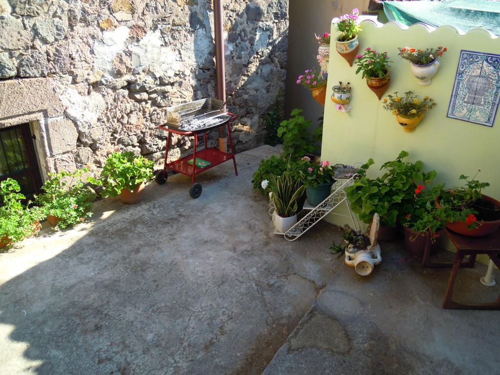 Casa Castori Bed & Breakfast Macomer Bagian luar foto
