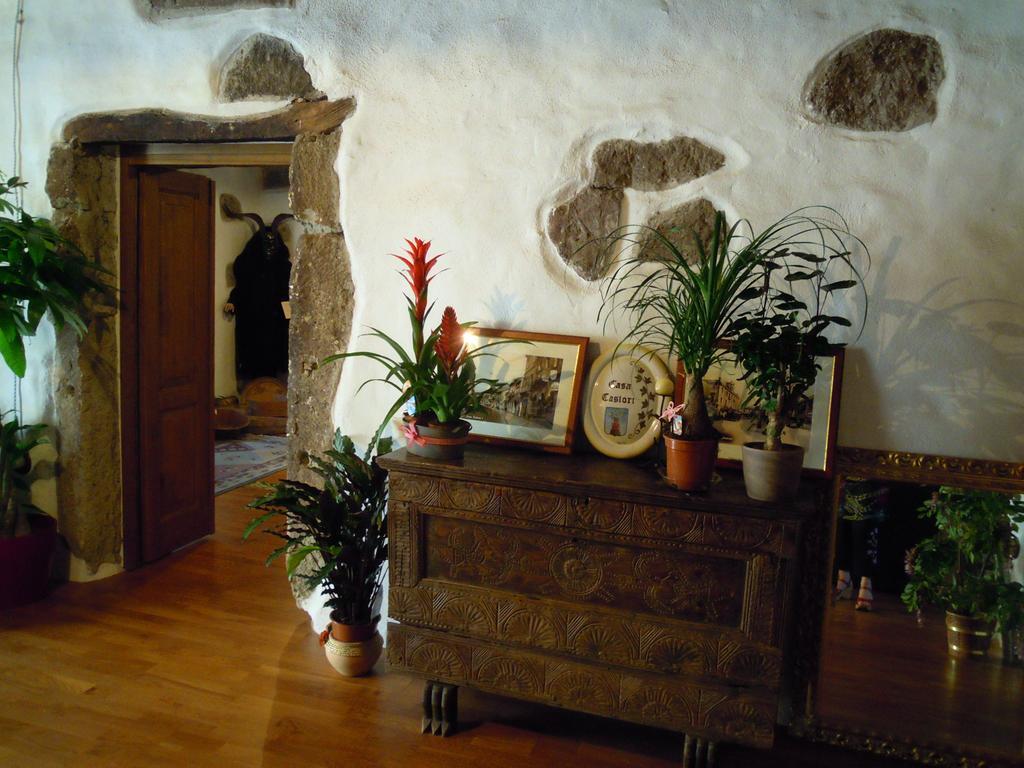 Casa Castori Bed & Breakfast Macomer Bagian luar foto