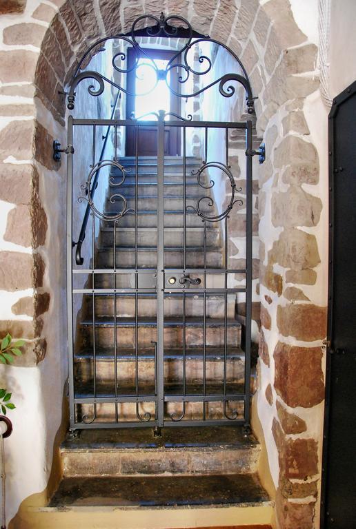 Casa Castori Bed & Breakfast Macomer Bagian luar foto